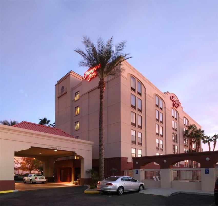 Hampton Inn Phoenix-Чандлър Екстериор снимка