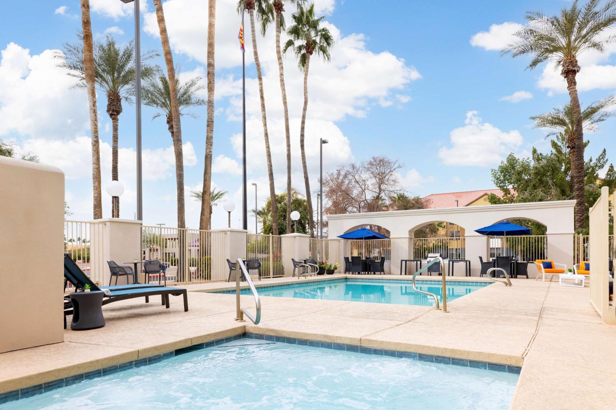 Hampton Inn Phoenix-Чандлър Екстериор снимка